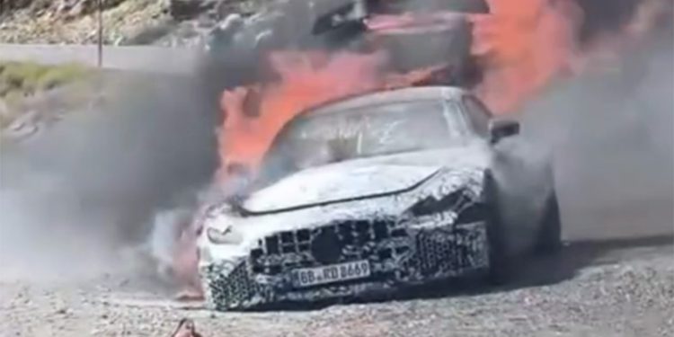 Neuer Mercedes-AMG GT bei Hitzetest in Spanien ausgebrannt