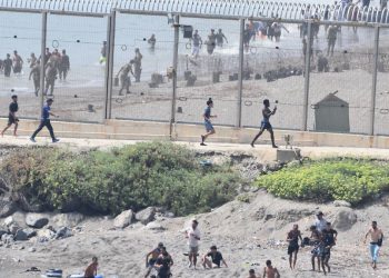 Ansturm auf Ceuta: Spanische Exklave ruft nach Militär