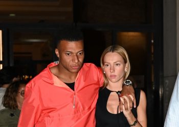 Mbappé und Ester Expósito zeigen ihren Paar-Stil